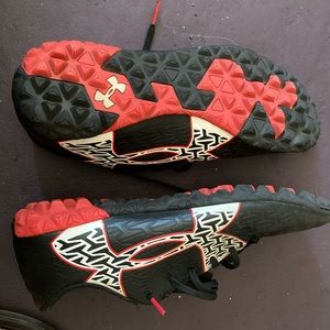 Turf soccer shoes in great condition